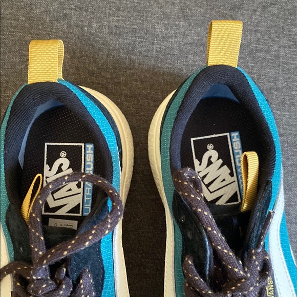 Vans Black and Blue Ultrarange EXO Sneakers with Athletic Design women’s size 7 - Picture 7 of 12